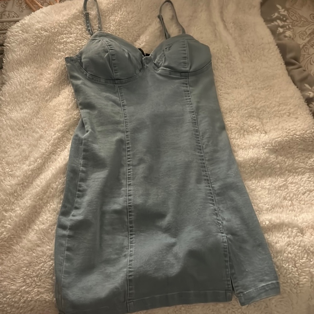 Short denim dress